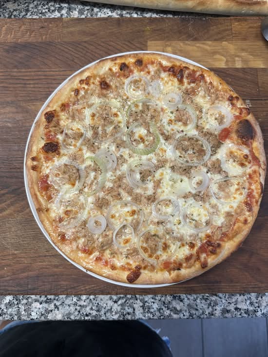 Pizza thon et oignons